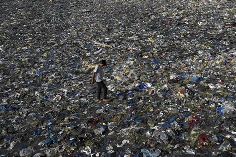 Eyes turn to Ottawa to help repair strained talks on global plastic pollution treaty